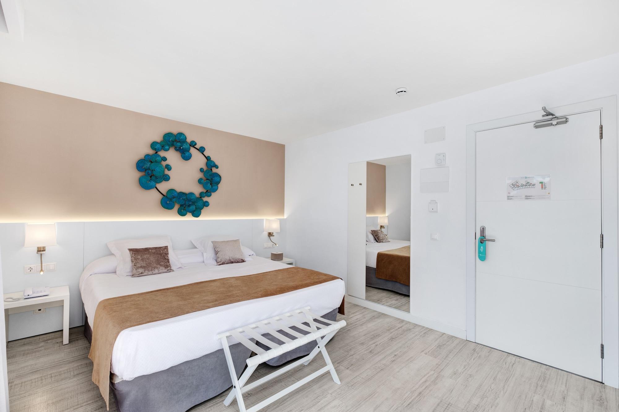 Hotel Plaza Santa Ponsa Boutique - Adults Only. Extérieur photo