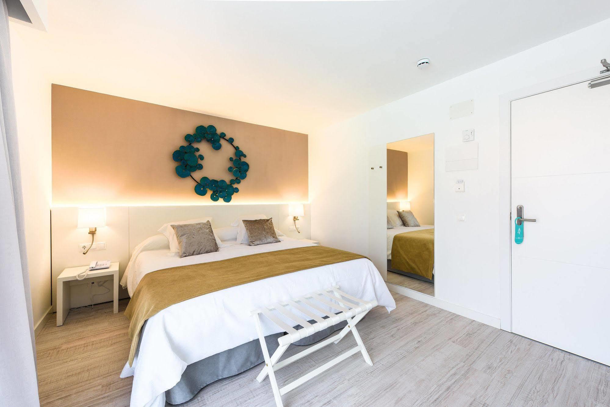 Hotel Plaza Santa Ponsa Boutique - Adults Only. Extérieur photo
